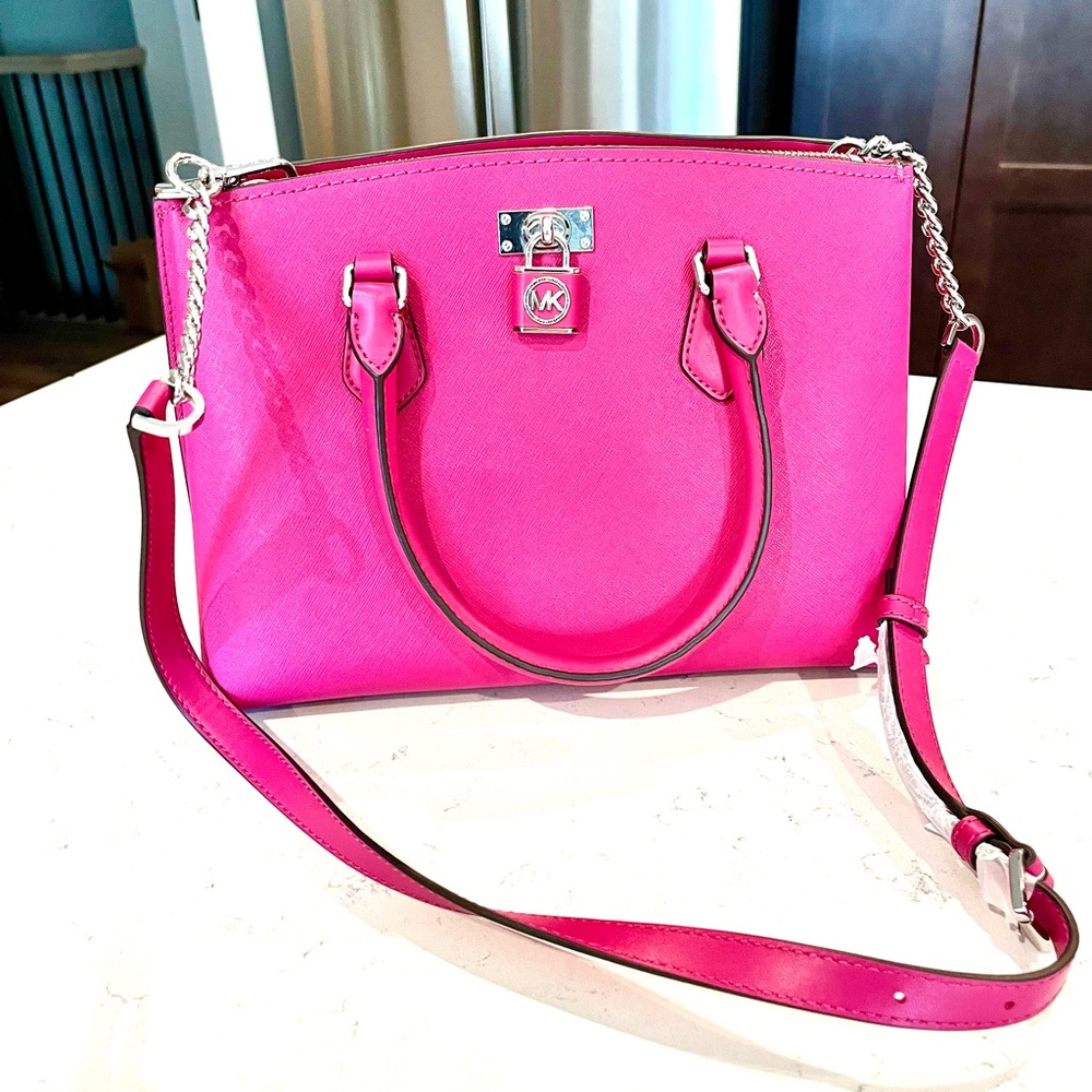 NWT MICHAEL KORS HANDBAG